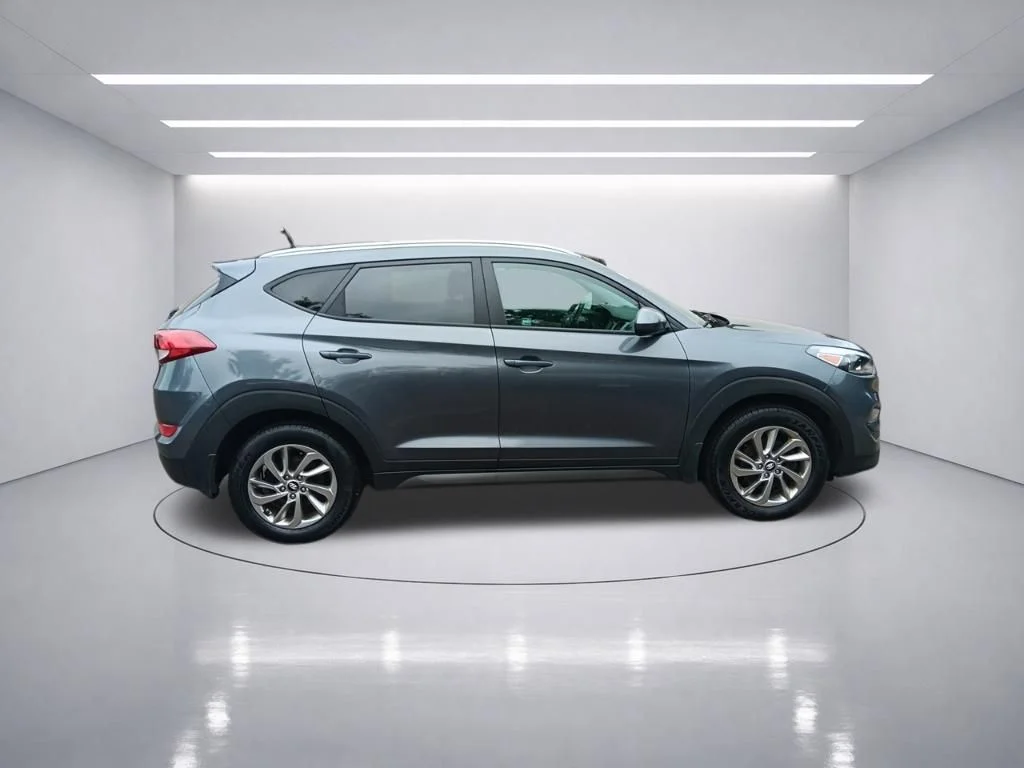 Used 2016 Coliseum Gray Hyundai SE image 7