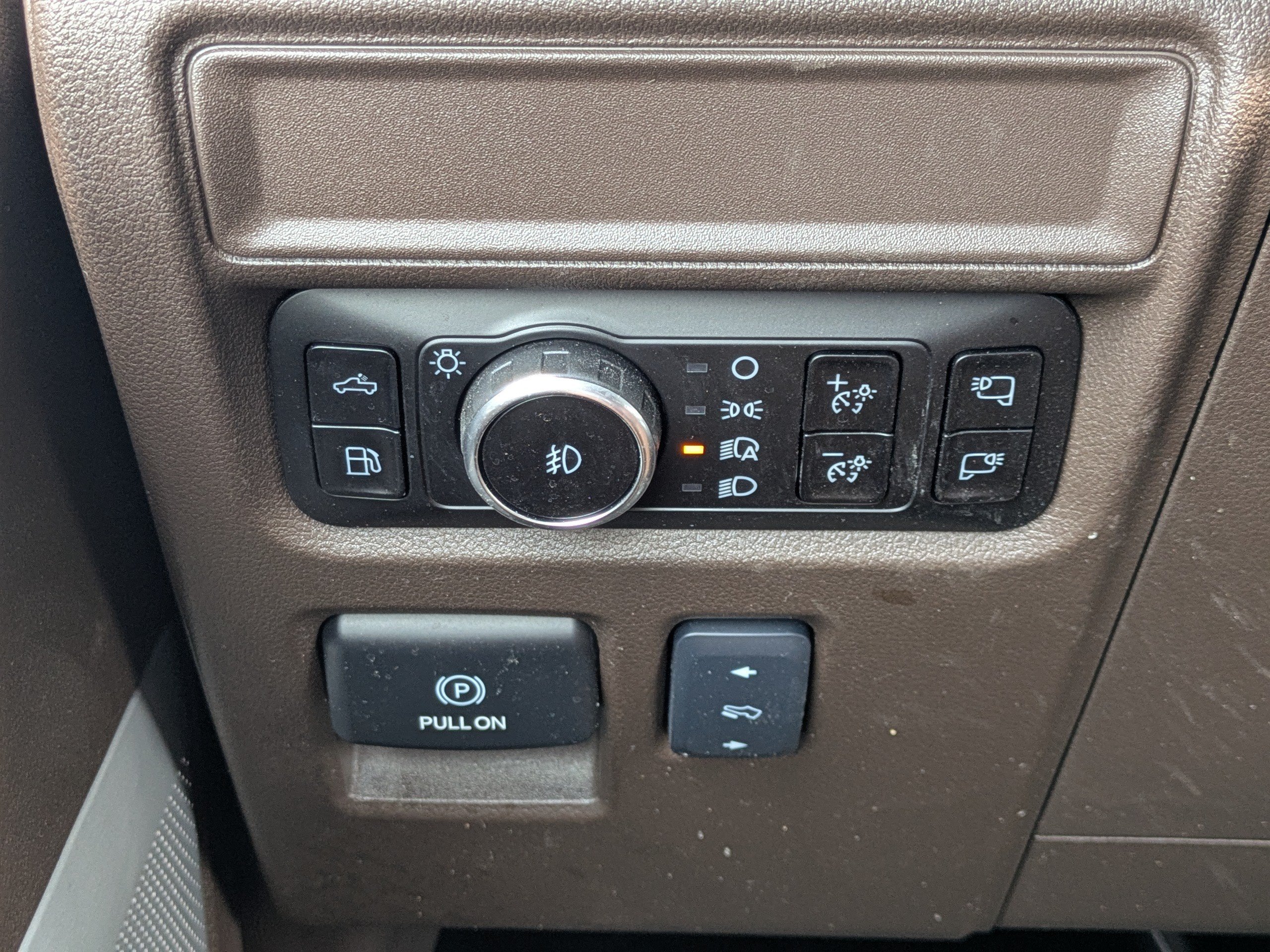 Used 2025  Ford King Ranch image 21