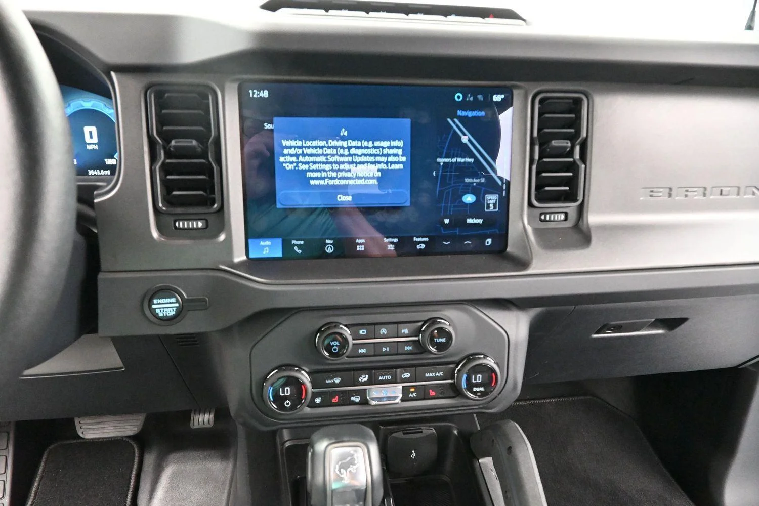 Used 2025 Oxford White Ford Badlands image 20
