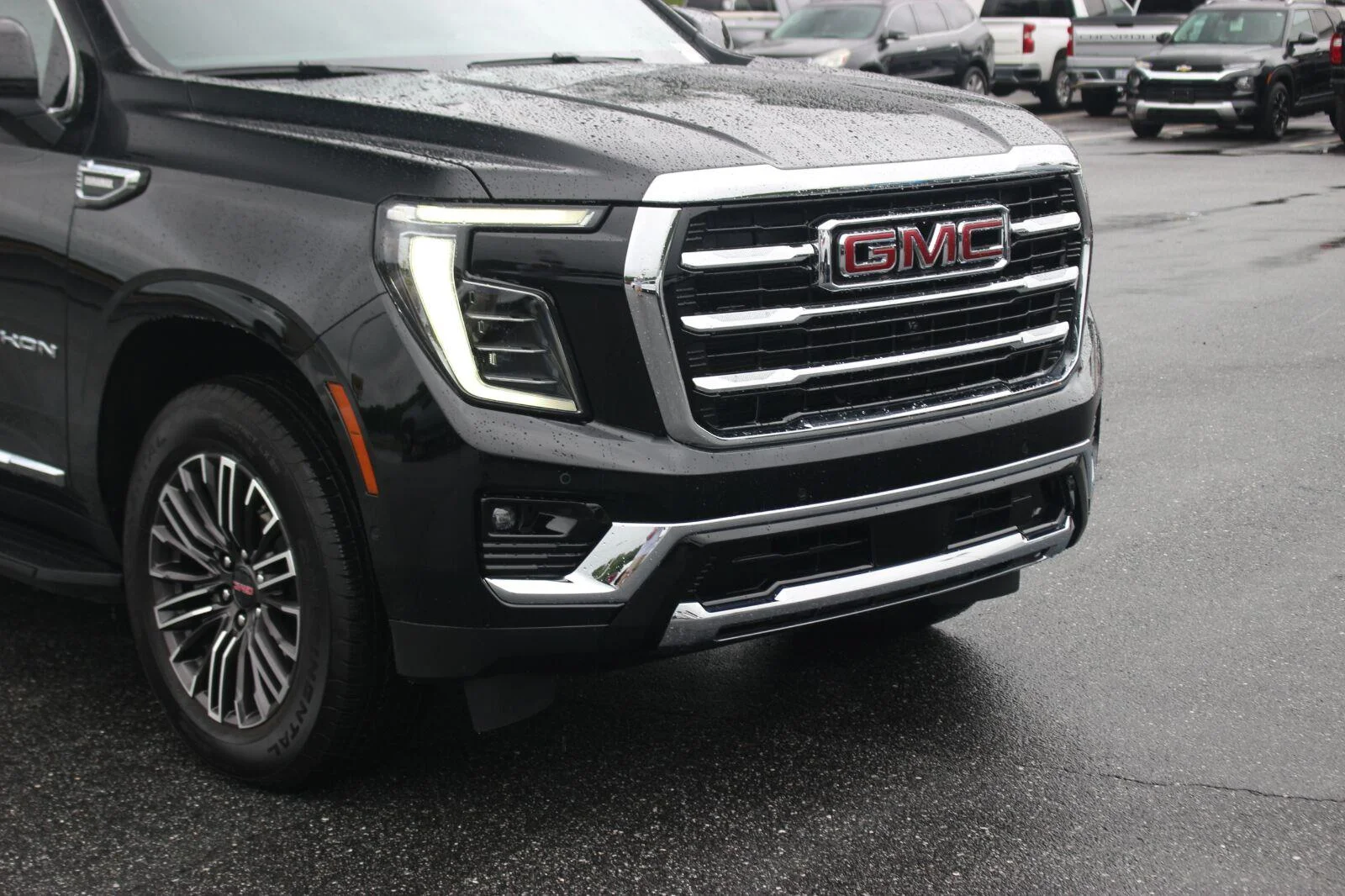 Used 2026 Onyx Black GMC Elevation image 9