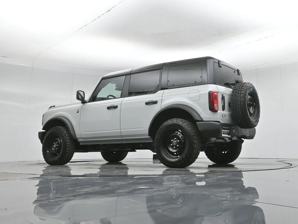 New 2026 Avalanche Gray Ford Big Bend image 3