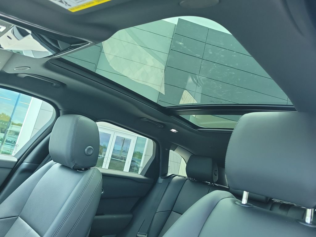 New 2026 Santorini Black Land Rover S image 28