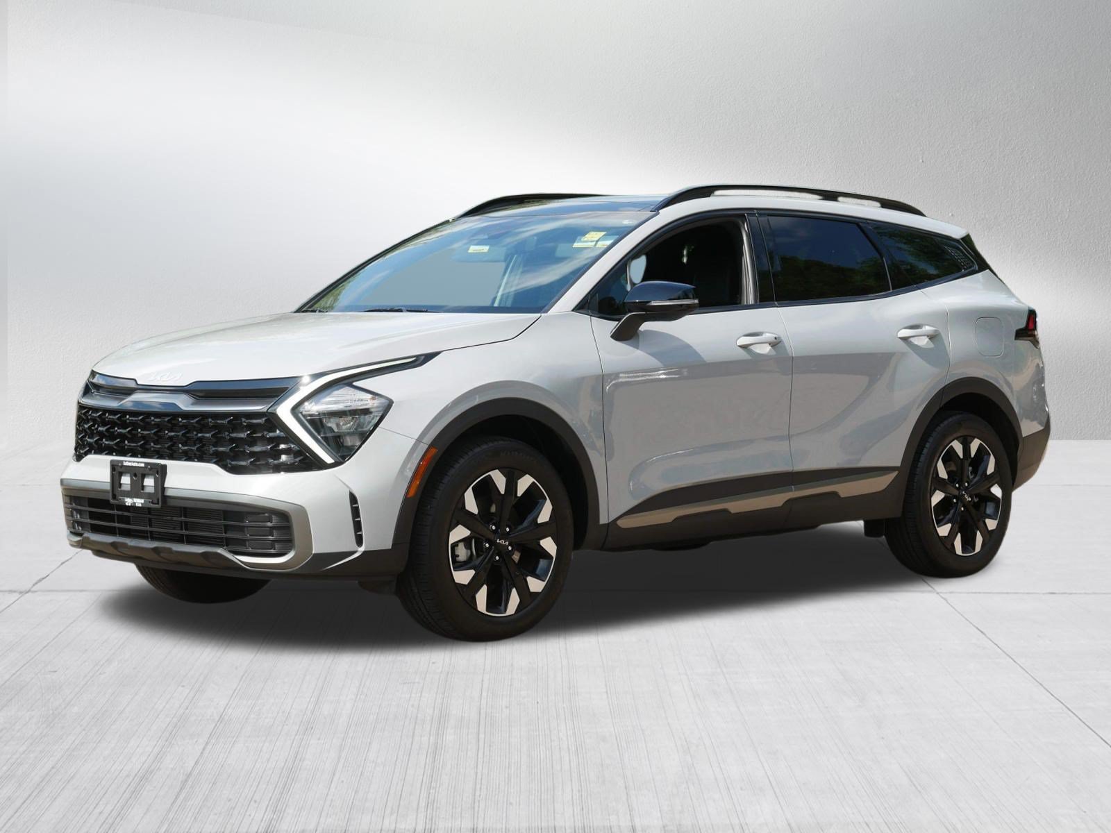 Used 2023 Wolf Gray Kia X-Line image 3