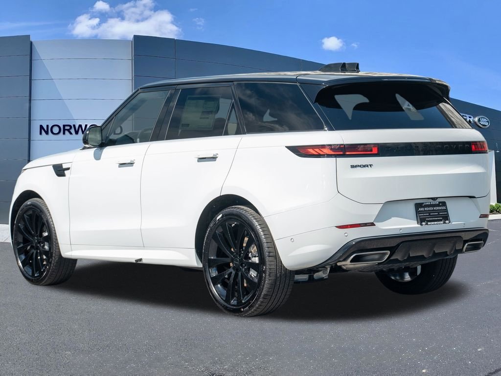 New 2026 Fuji White Land Rover Dynamic SE image 6