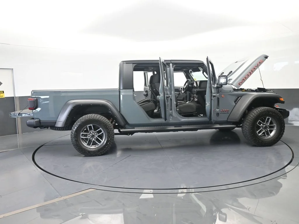 Used 2024 Anvil Clear Coat Jeep Mojave image 73