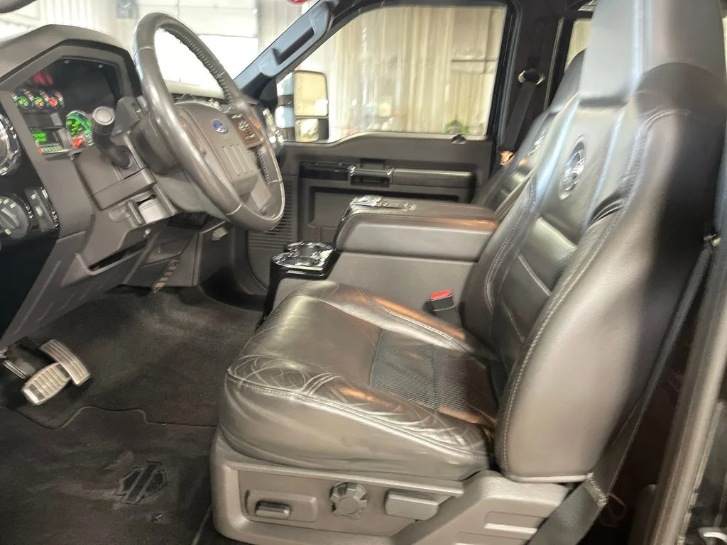 Used 2010  Ford XL image 14