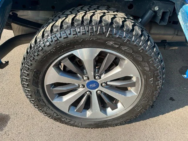 Used 2019 Blue Metallic Ford XL image 15