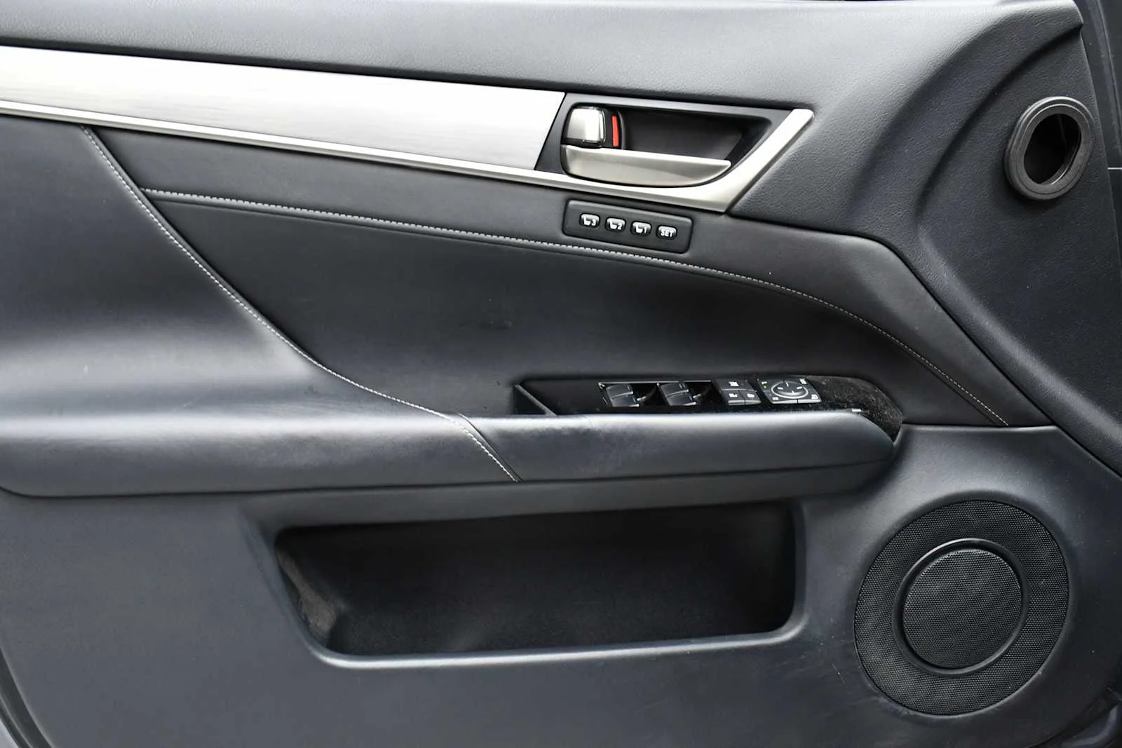 Used 2015 Nebula Gray Pearl Lexus  image 12