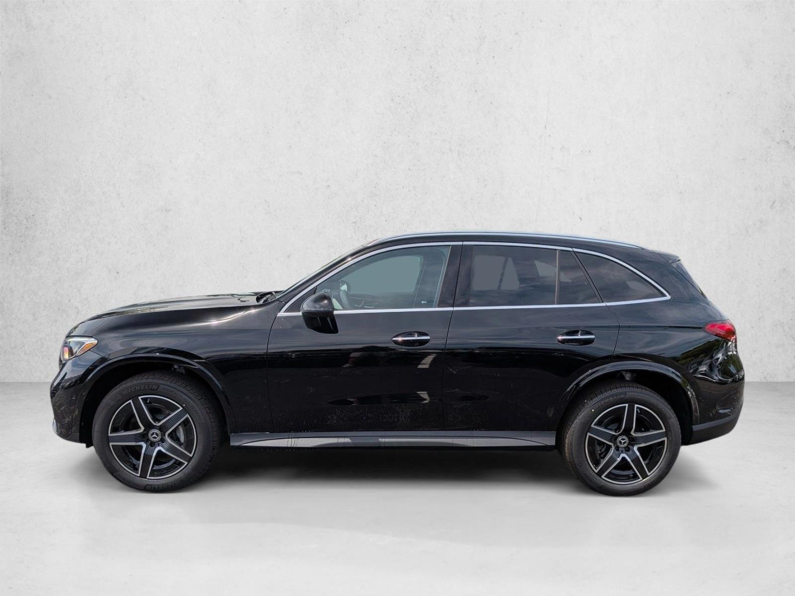 New 2026 Black Mercedes-Benz GLC300 image 5