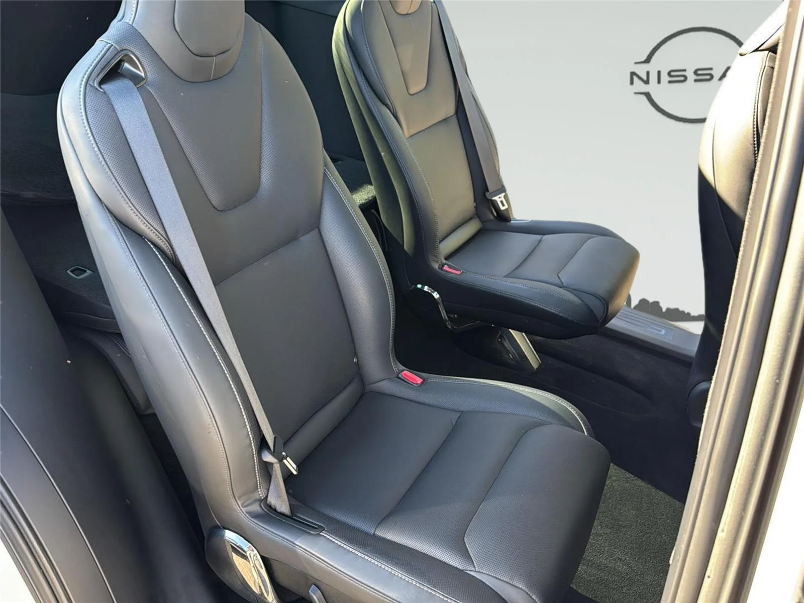 Used 2023 Pearl White Multi-Coat Tesla Plaid image 26
