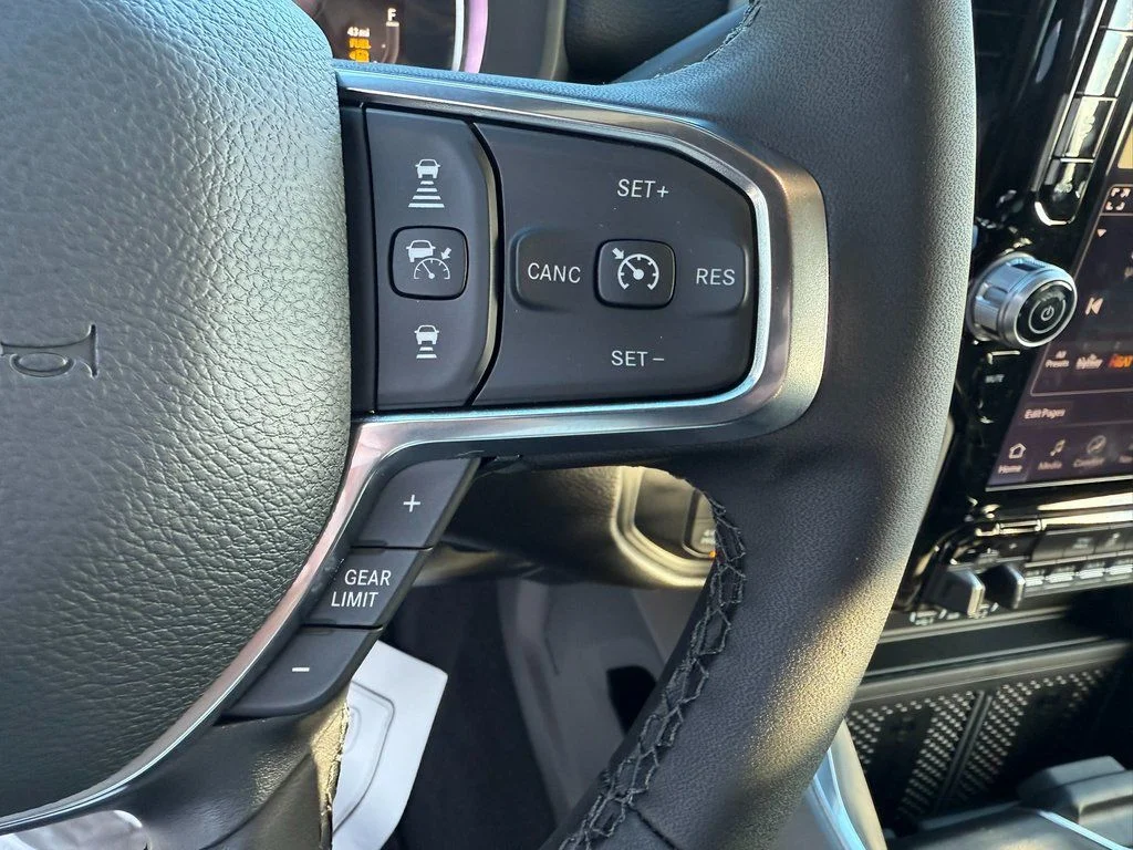 2026 RAM 3500 Laramie - Photo 21