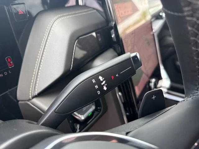 New 2026 Onyx Black GMC Elevation image 33