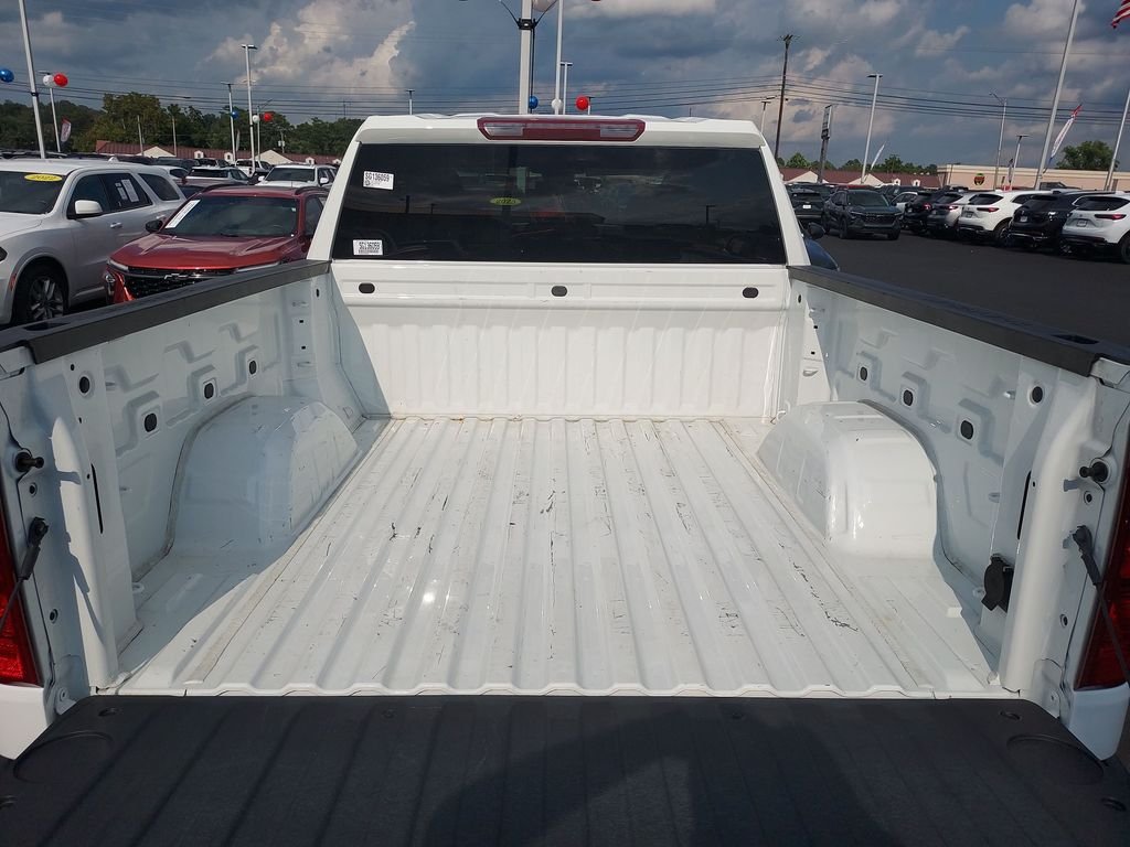 Used 2025 White Chevrolet LT image 9