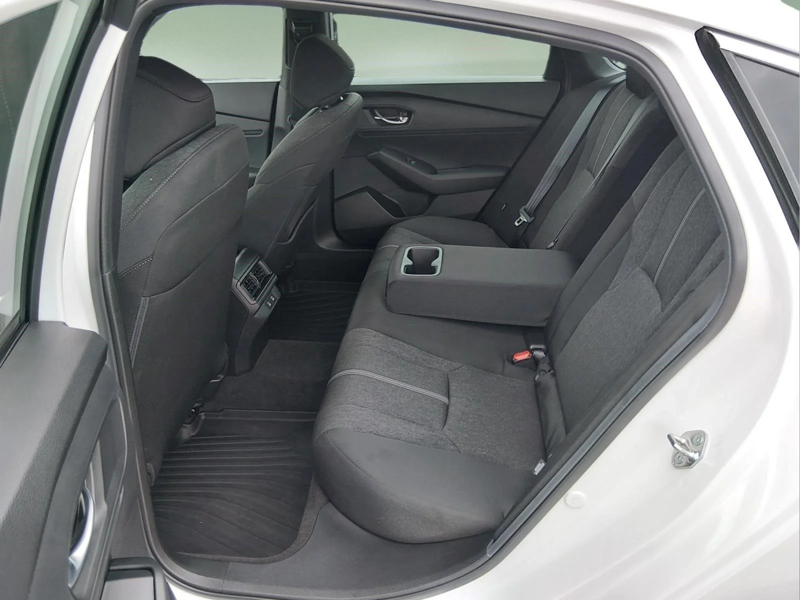 Used 2025 Platinum White Pearl Honda Sport image 21
