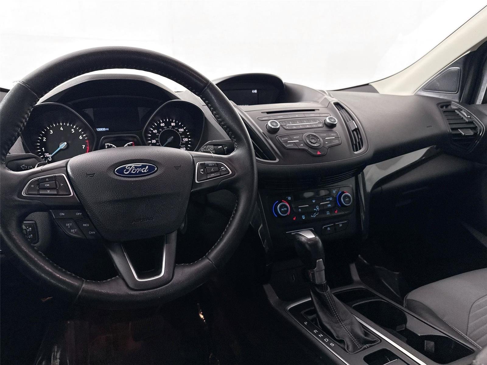 Used 2018 Ingot Silver Ford SE image 29