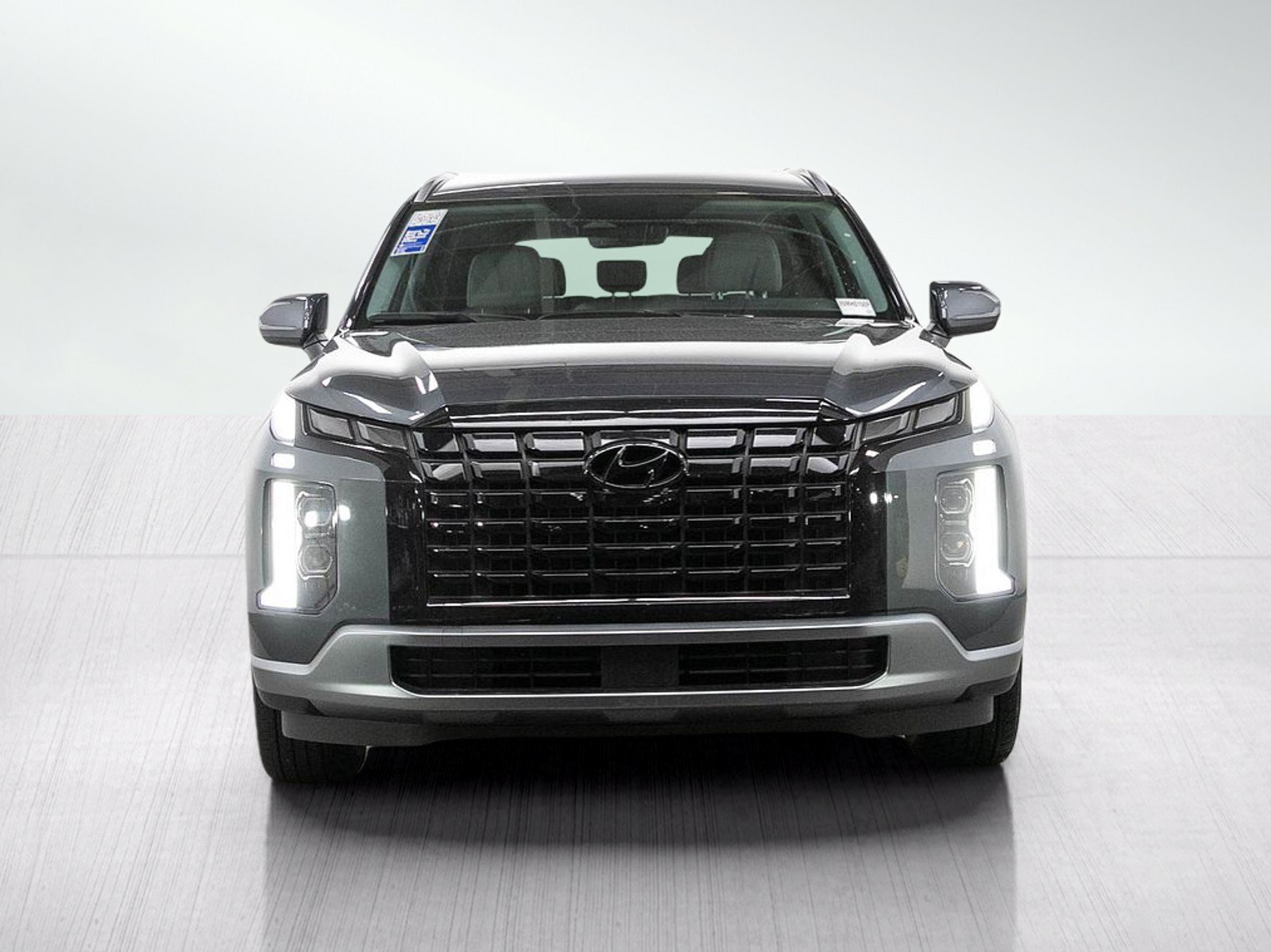 Used 2025 Steel Graphite Hyundai SEL AWD image 8