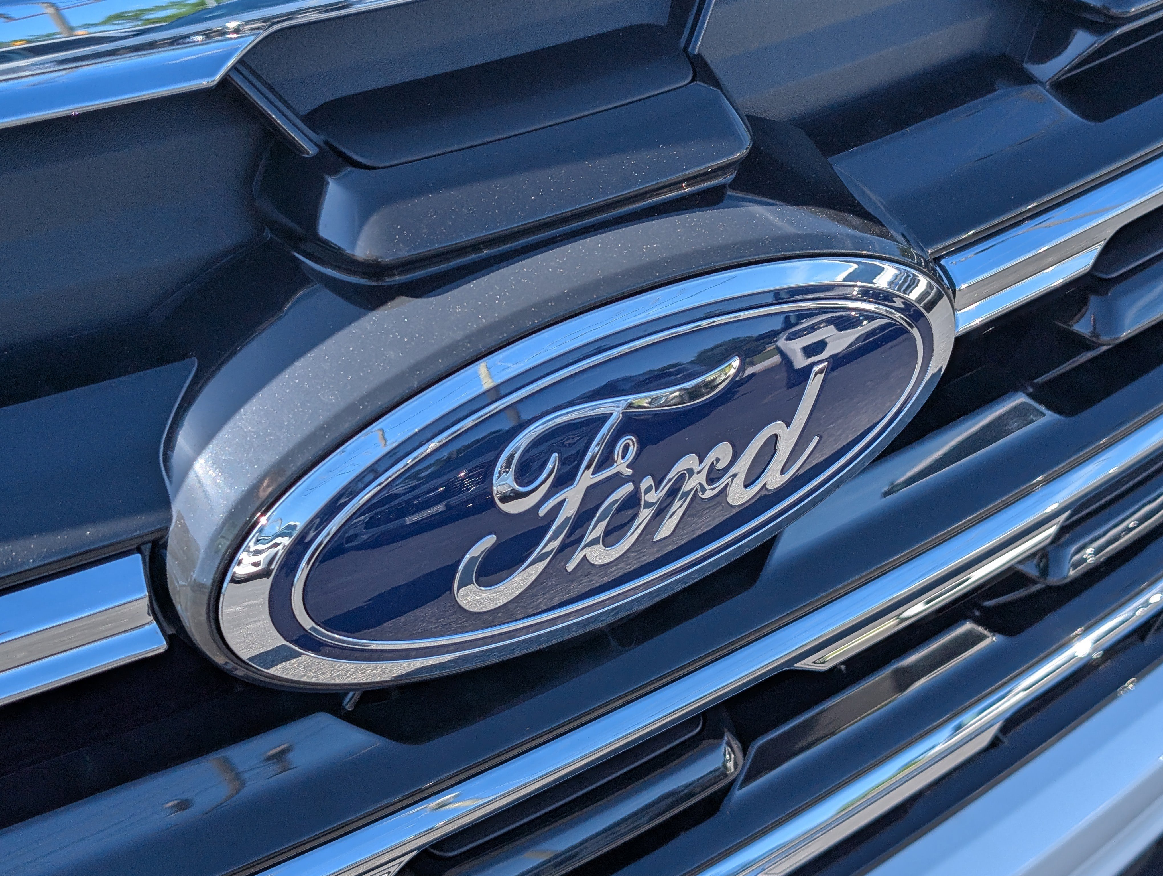 New 2026 Star White Metallic Tri-Coat FORD Active image 5