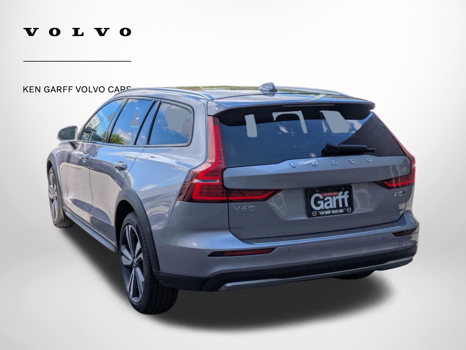 2026 Volvo V60 Cross Country Plus - Photo 5