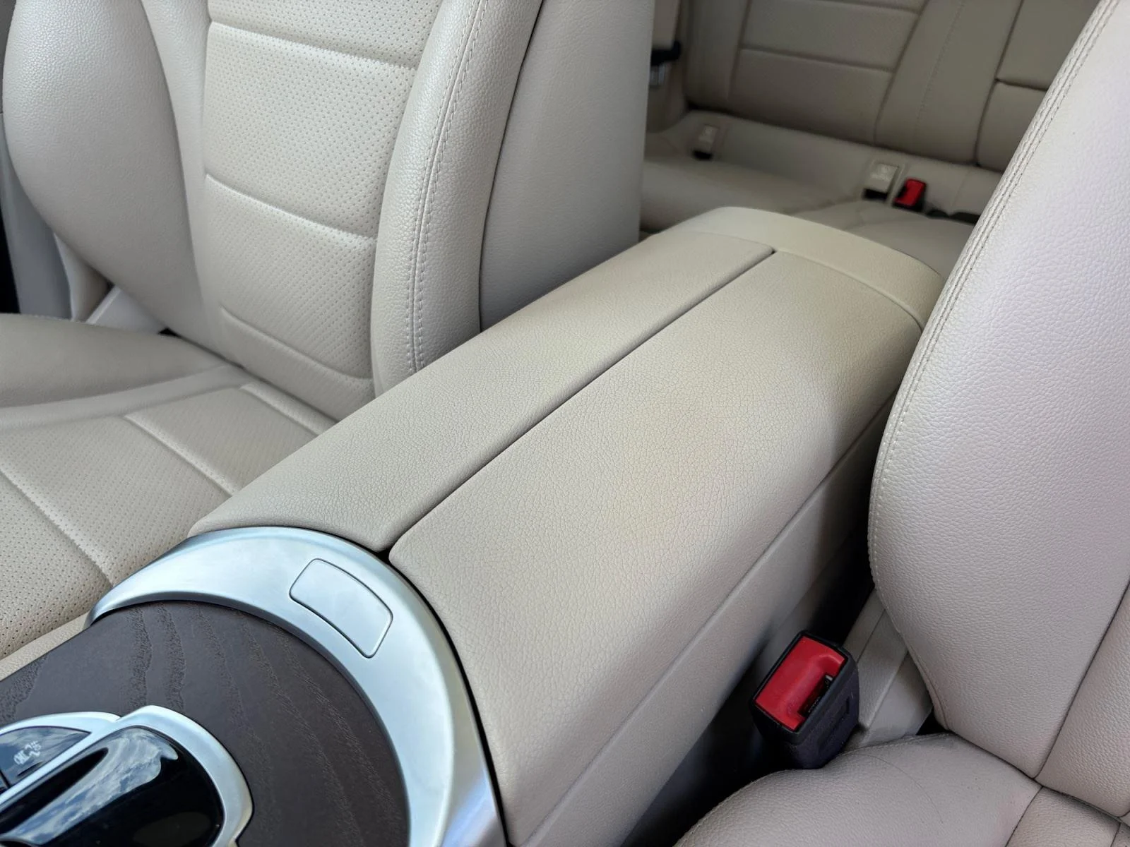 Used 2019 Black Mercedes-Benz GLC 300 image 32