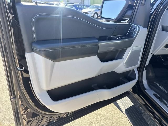 Used 2022 Agate Black Metallic Ford Limited image 23