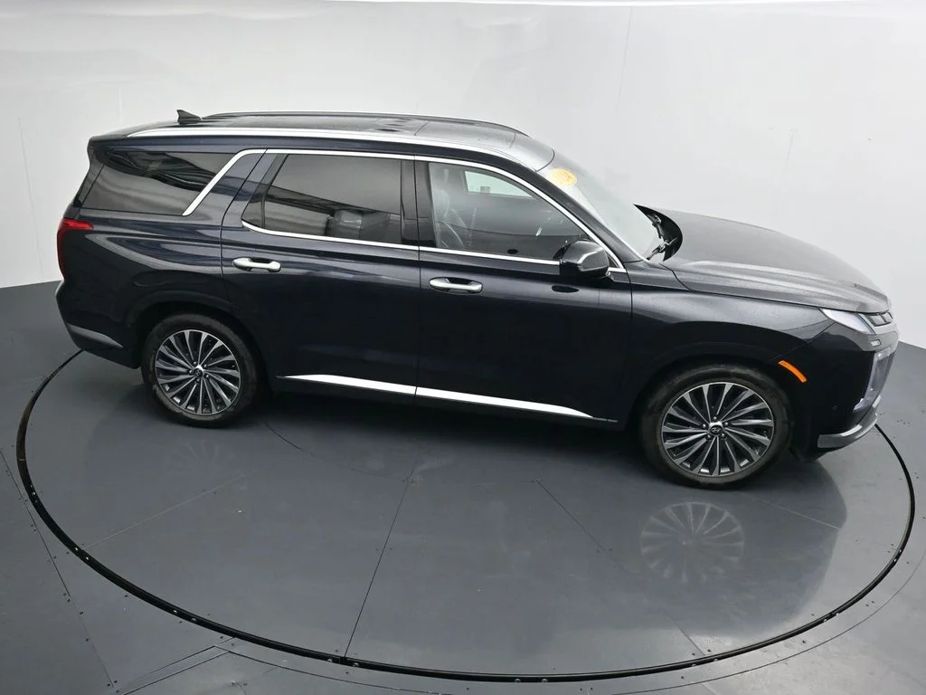 Used 2024 White Hyundai Calligraphy image 26