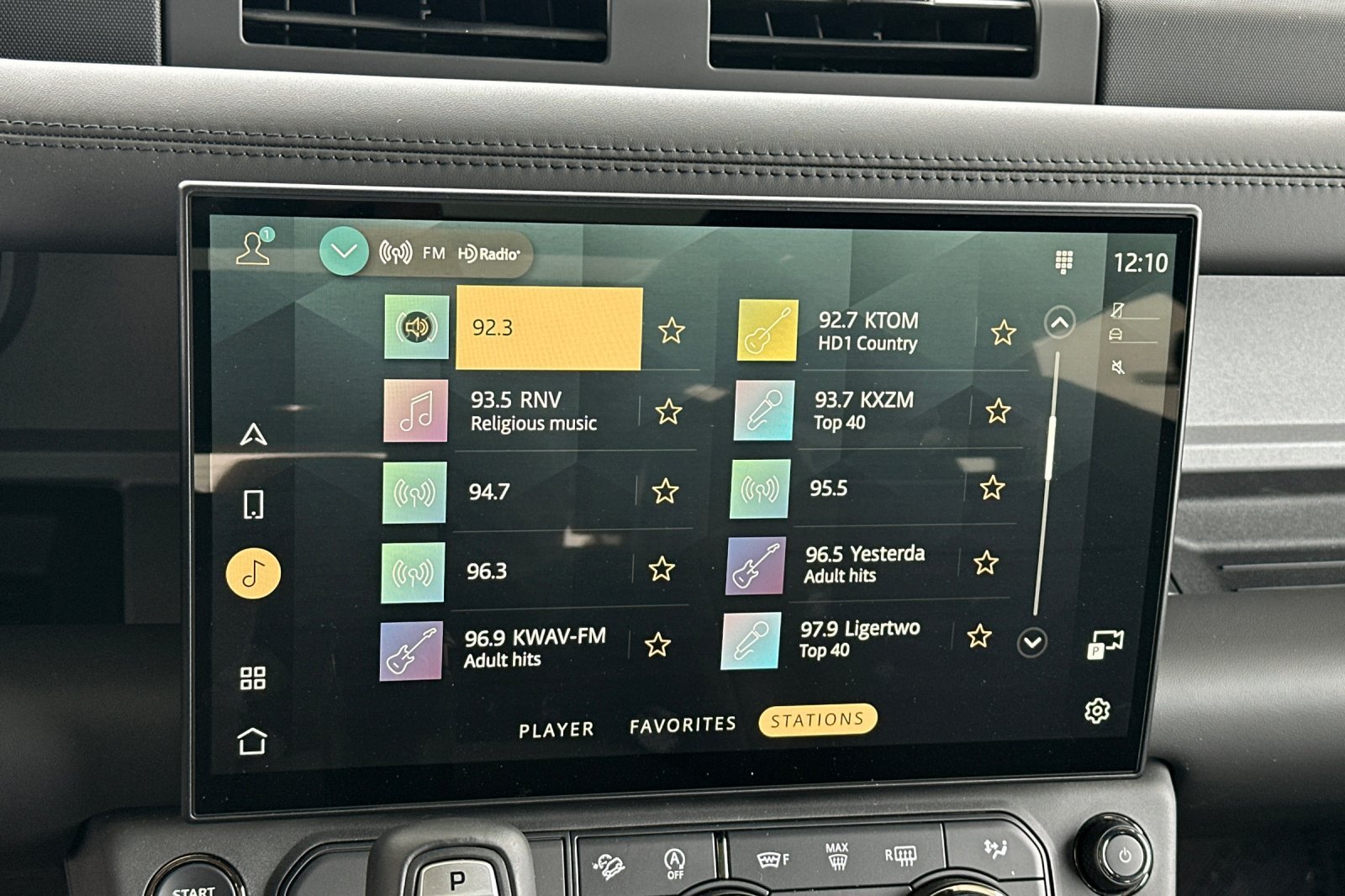 2026 Land Rover Defender OCTA - Photo 18