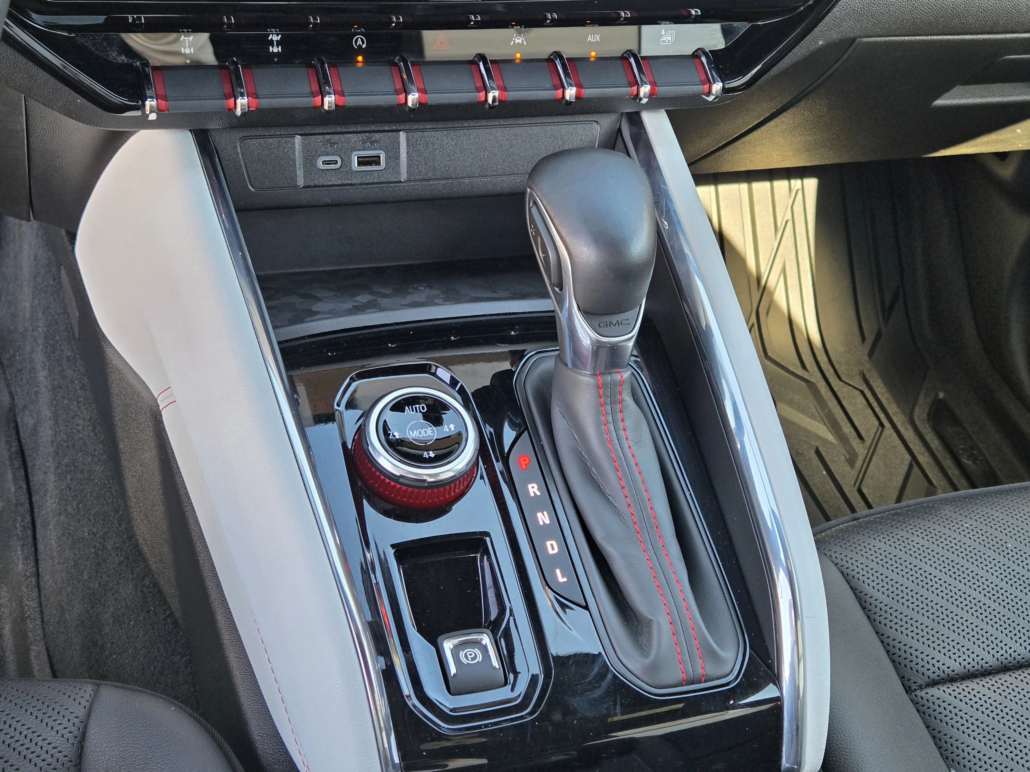 2024 GMC Canyon AT4X - Photo 27