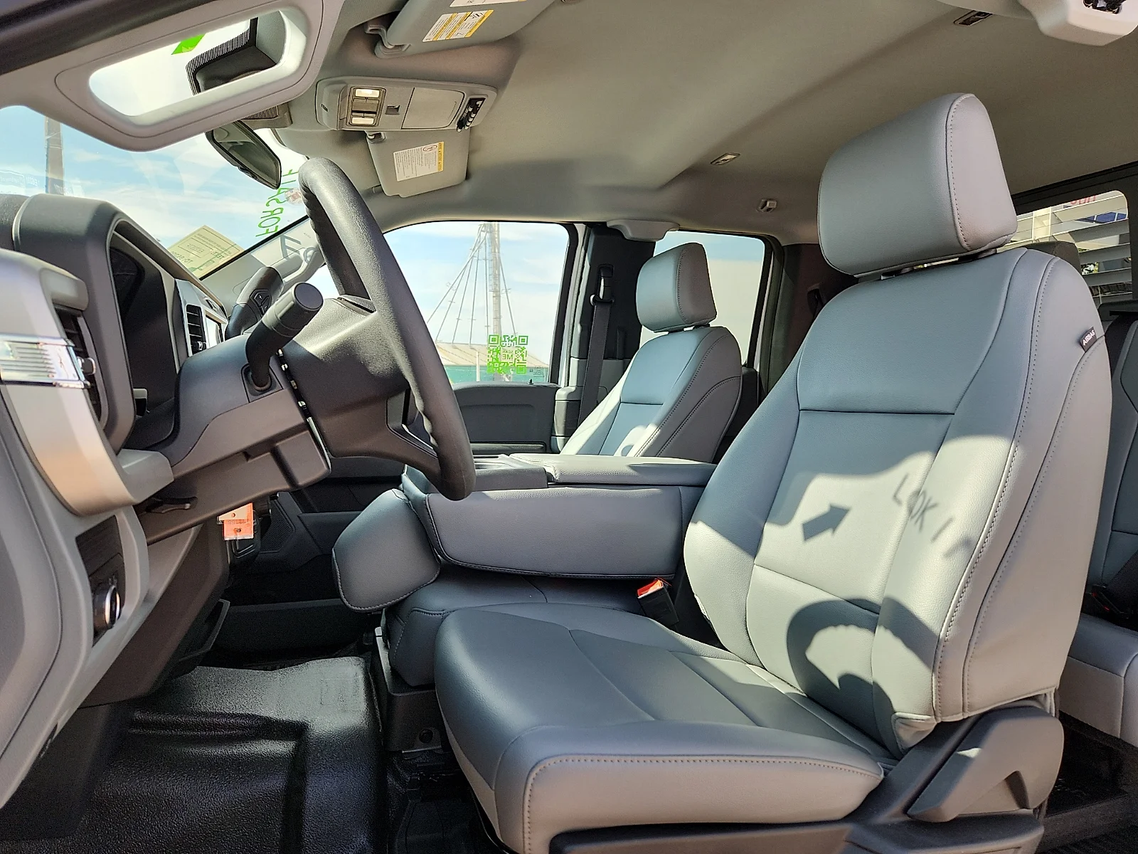 New 2026 Oxford White Ford XL image 17