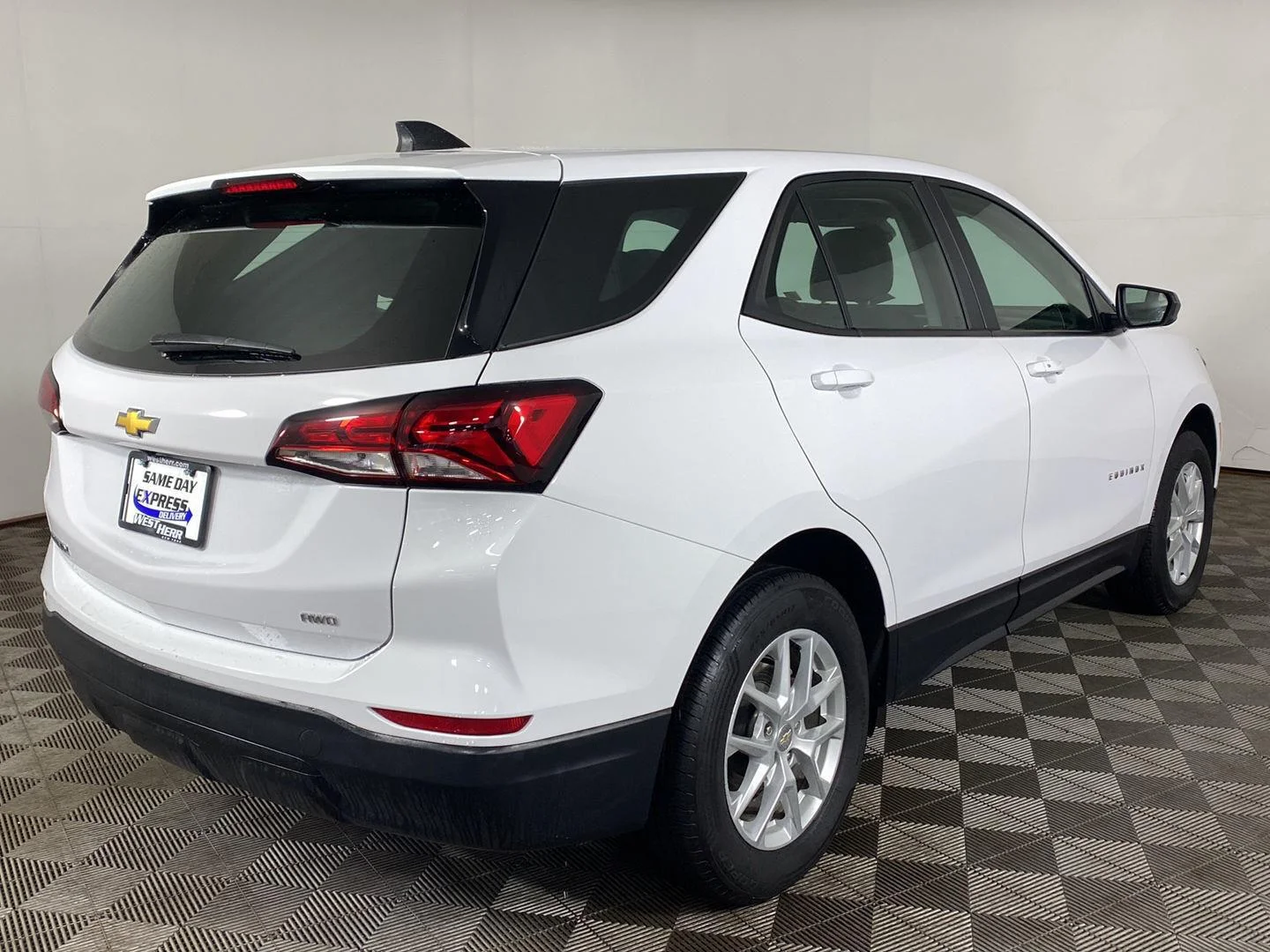 Used 2024 Summit White Chevrolet LS image 3