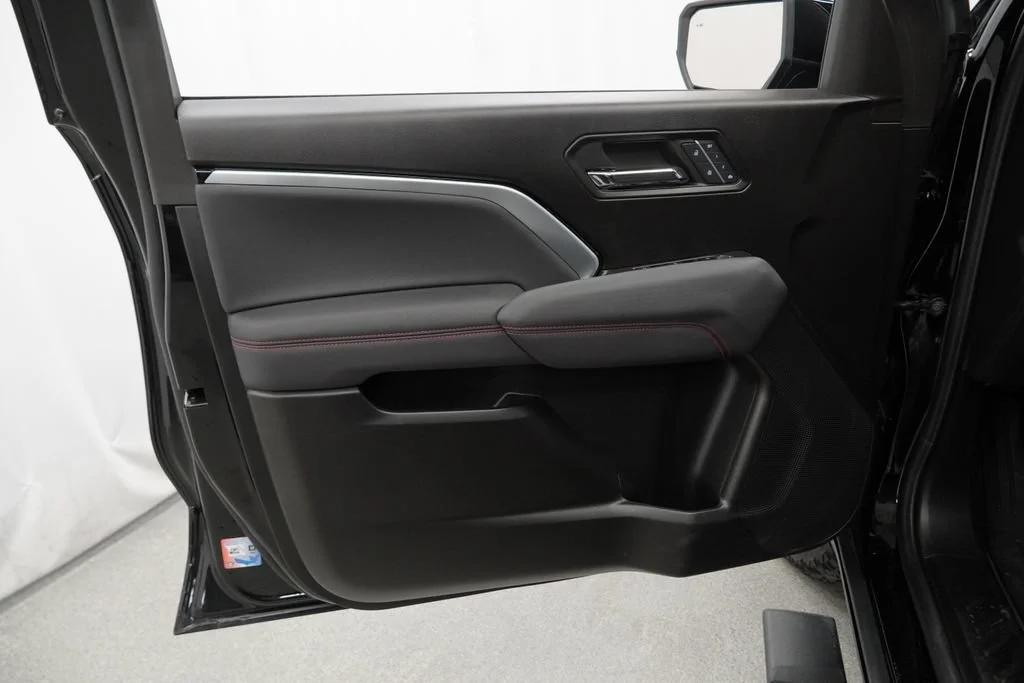 Used 2024 Black Chevrolet Z71 image 22