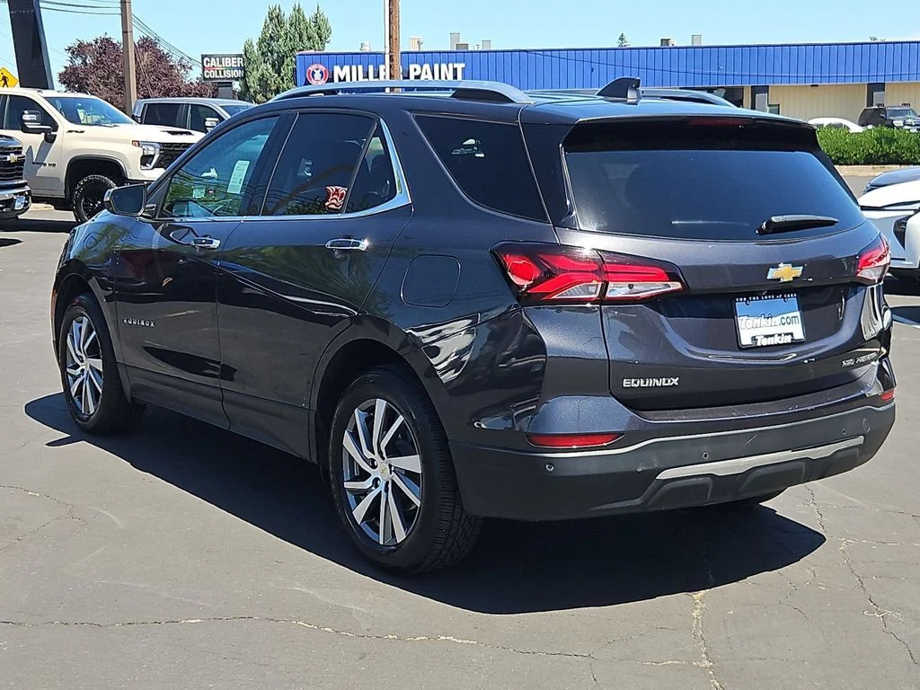 Used 2022 Iron Gray Metallic Chevrolet Premier image 4