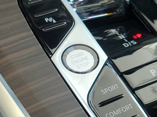New 2026 Black BMW M60i image 26