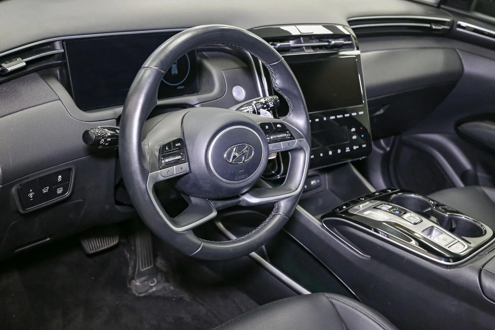 Used 2023 Amazon Gray Hyundai SEL Convenience image 27