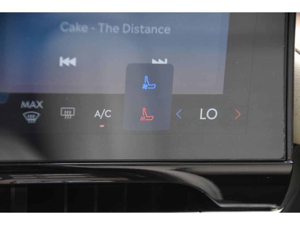 Used 2024 INFINITE BLACK MET CC Lincoln Reserve image 37