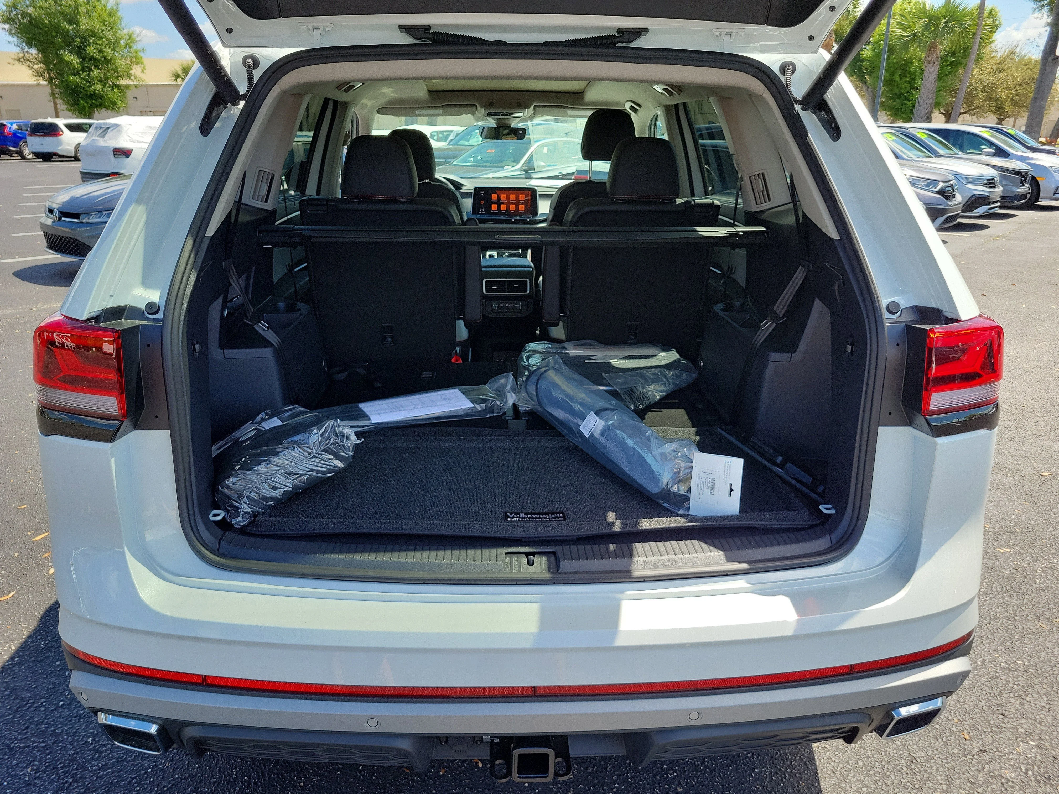 New 2026 White Volkswagen Peak Edition image 13