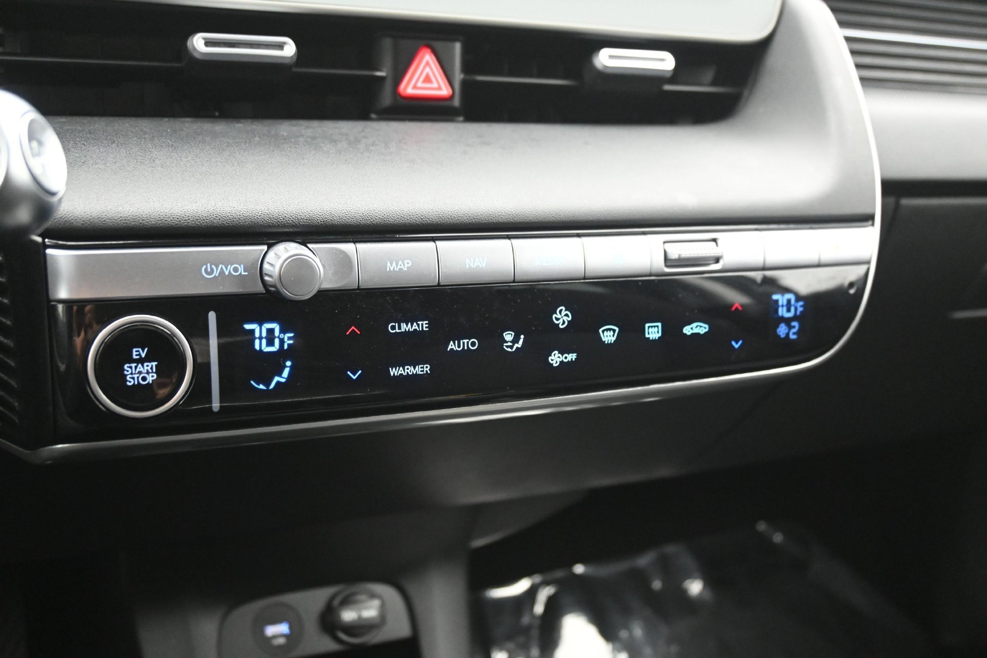 Used 2024 Cyber Gray Hyundai SEL AWD image 29