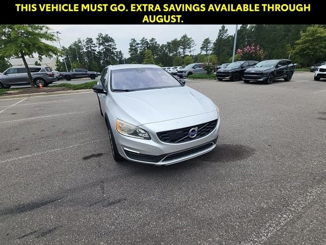 Used 2017 Silver Volvo T5 image 3