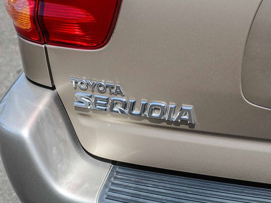 Used 2004 Gold Toyota SR5 image 10