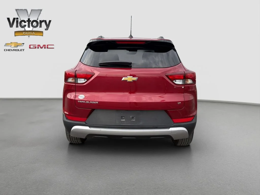 Used 2021 SCARLET RED METALLIC Chevrolet LT image 5