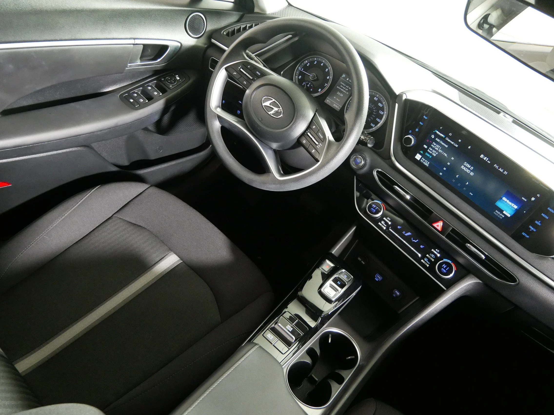 Used 2023 Portofino Gray Hyundai SEL image 9