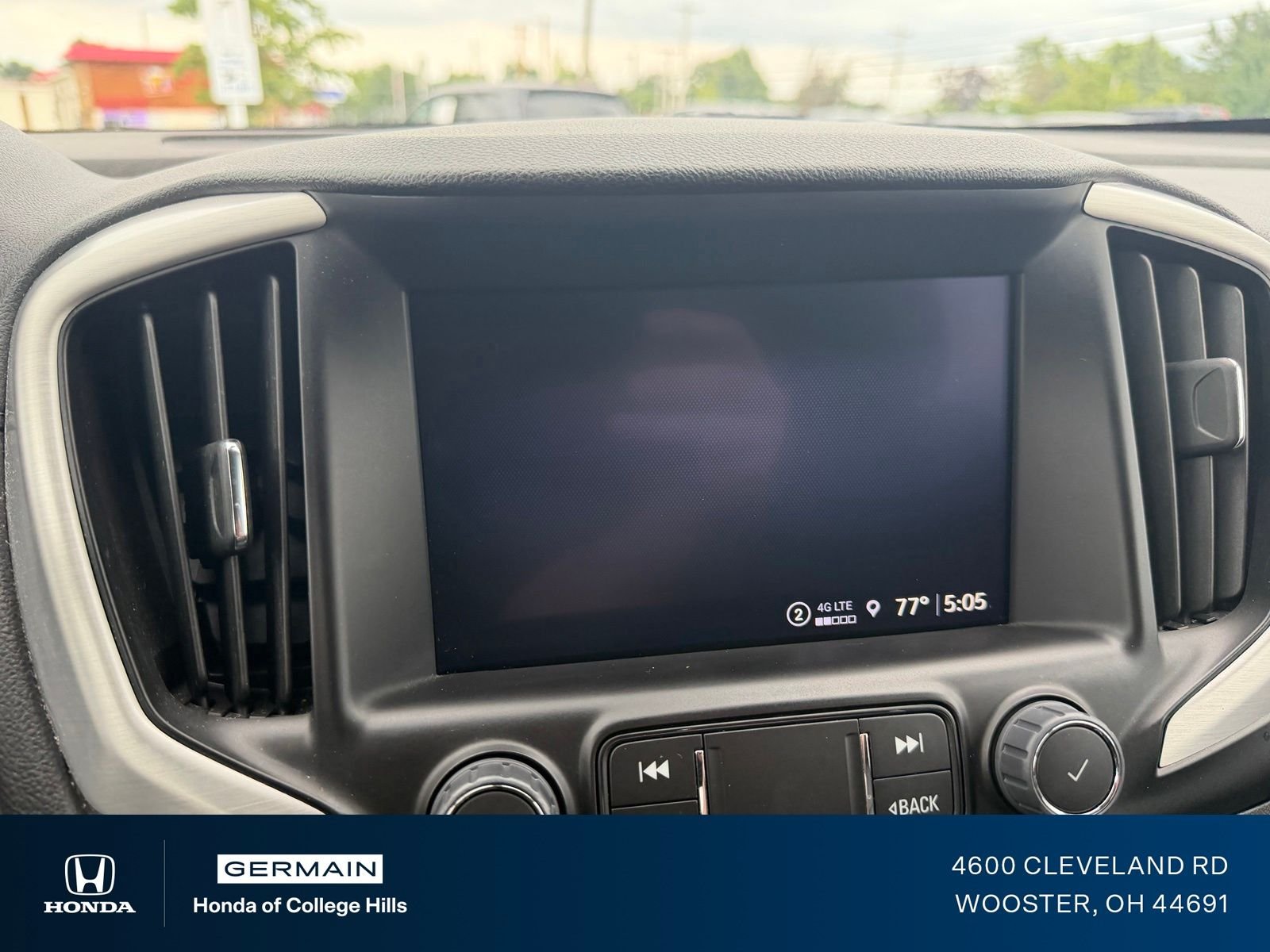 Used 2024 Summit White GMC SLT image 19