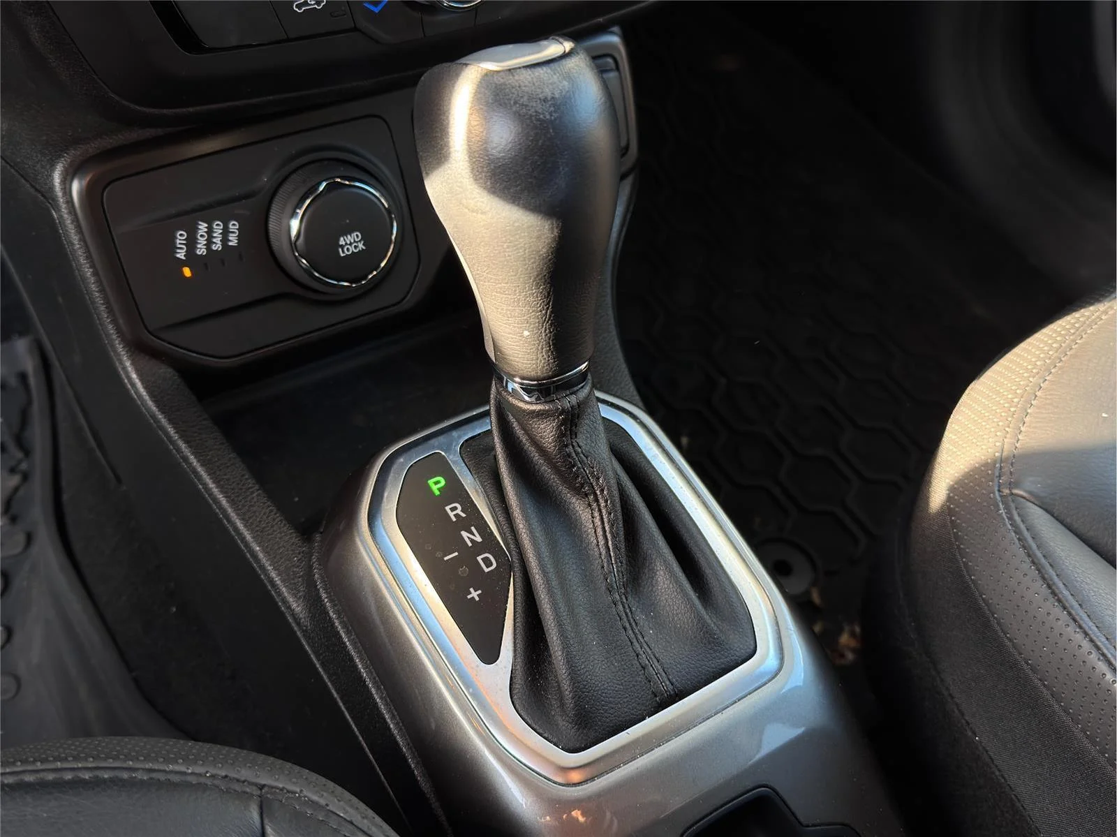 Used 2019 Black Clearcoat Jeep Limited image 20