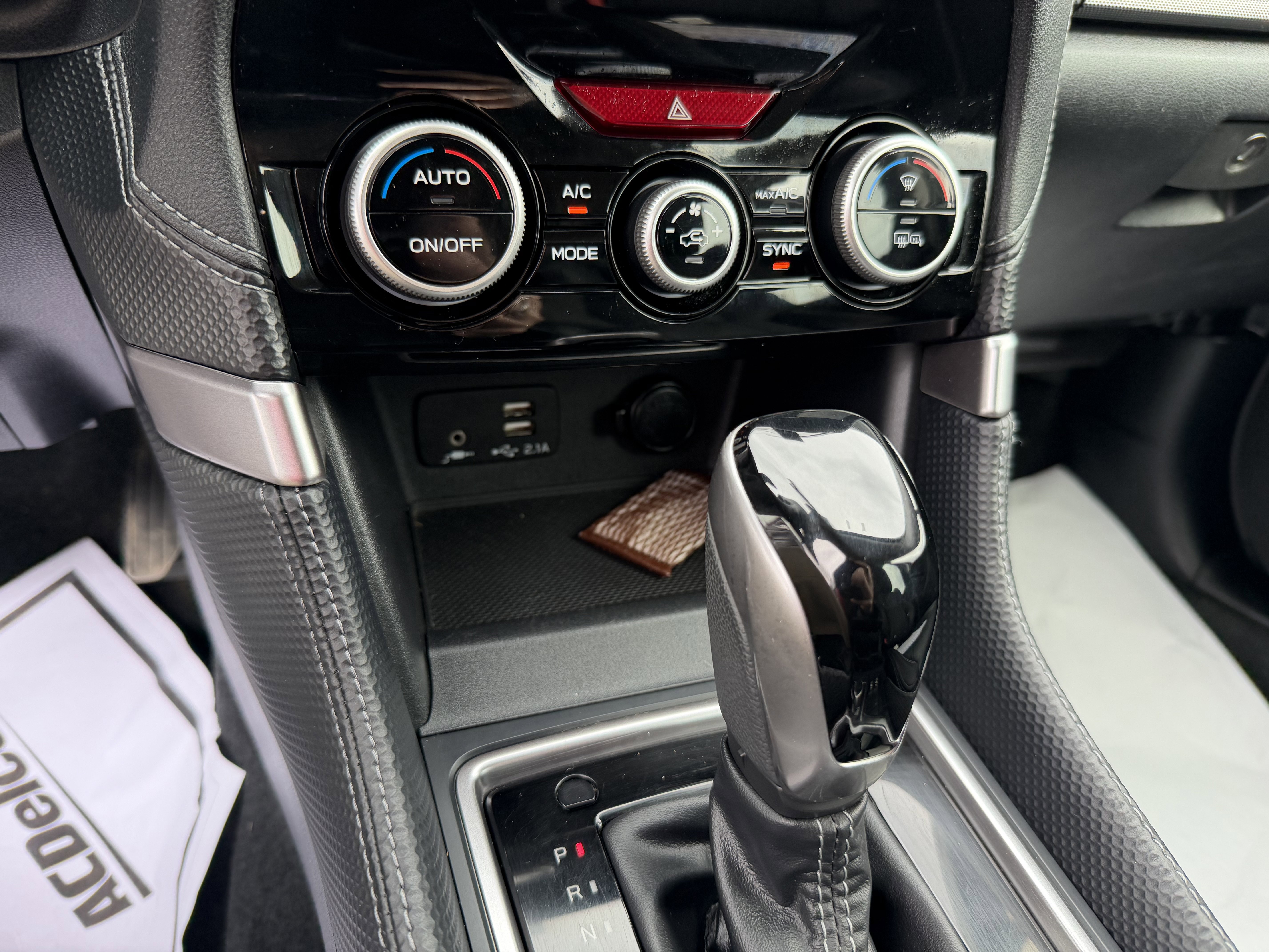 Used 2020 Magnetite Gray Metallic Subaru Limited image 12