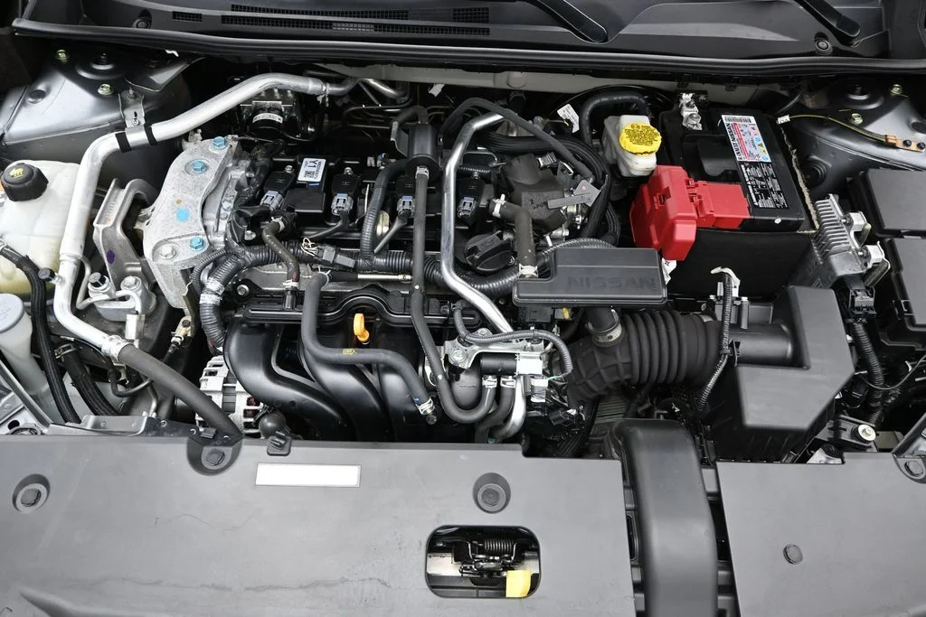 Used 2023 Gray Nissan S image 22