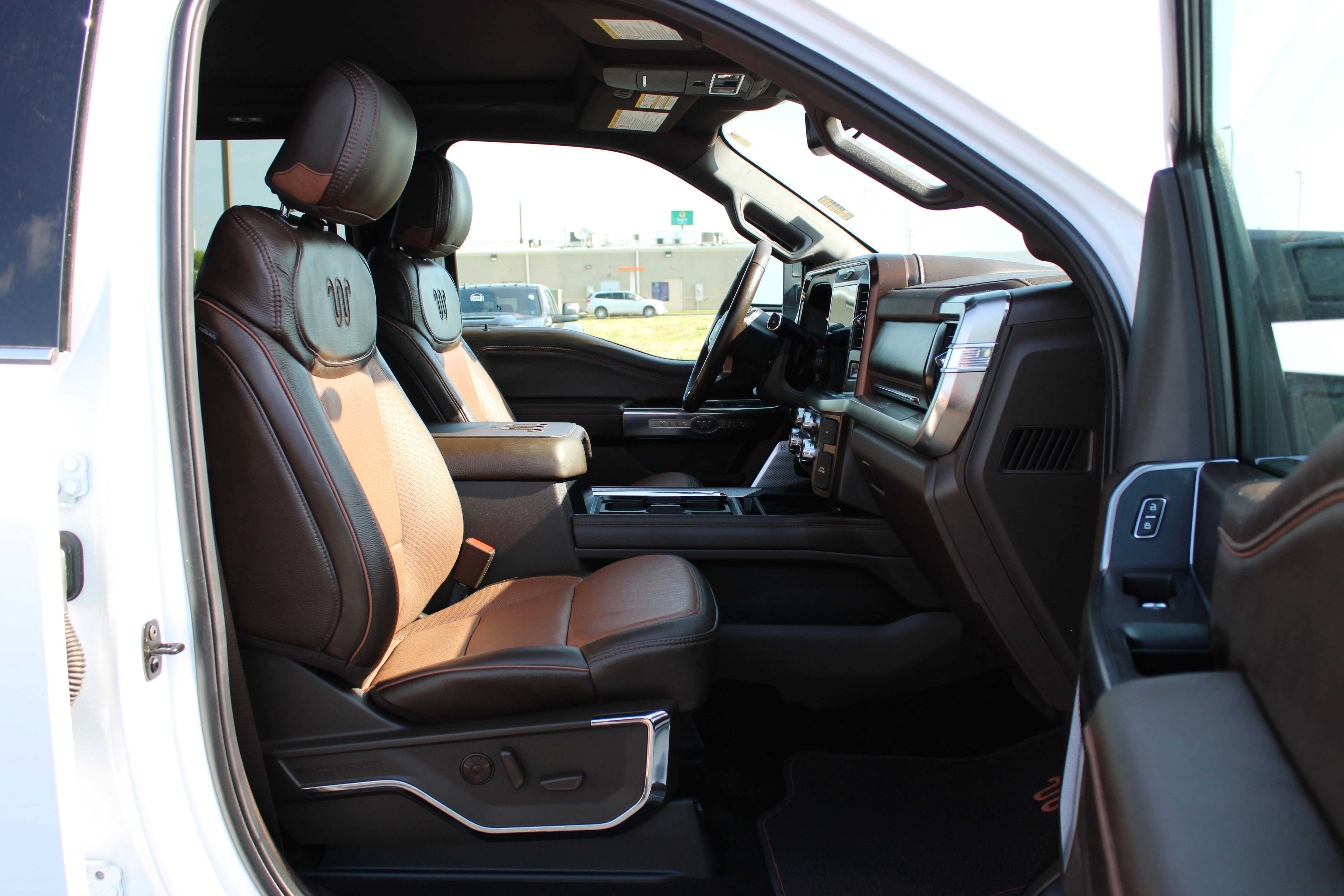 Used 2026 Oxford White Ford King Ranch image 17