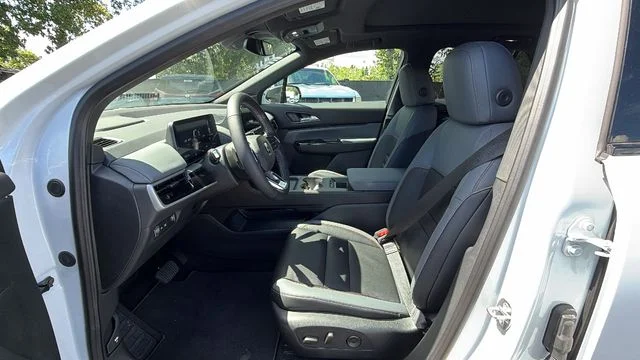 New 2026 Frostline White Pearl Honda AWD Touring image 32