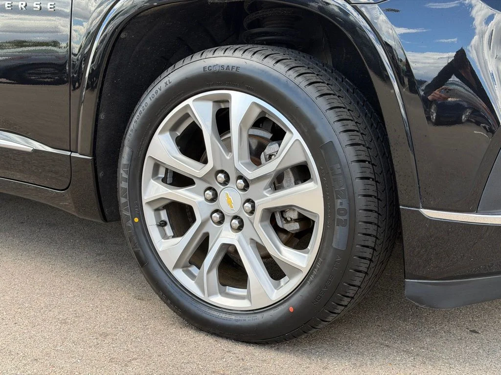 Used 2020 Black Chevrolet Premier image 26