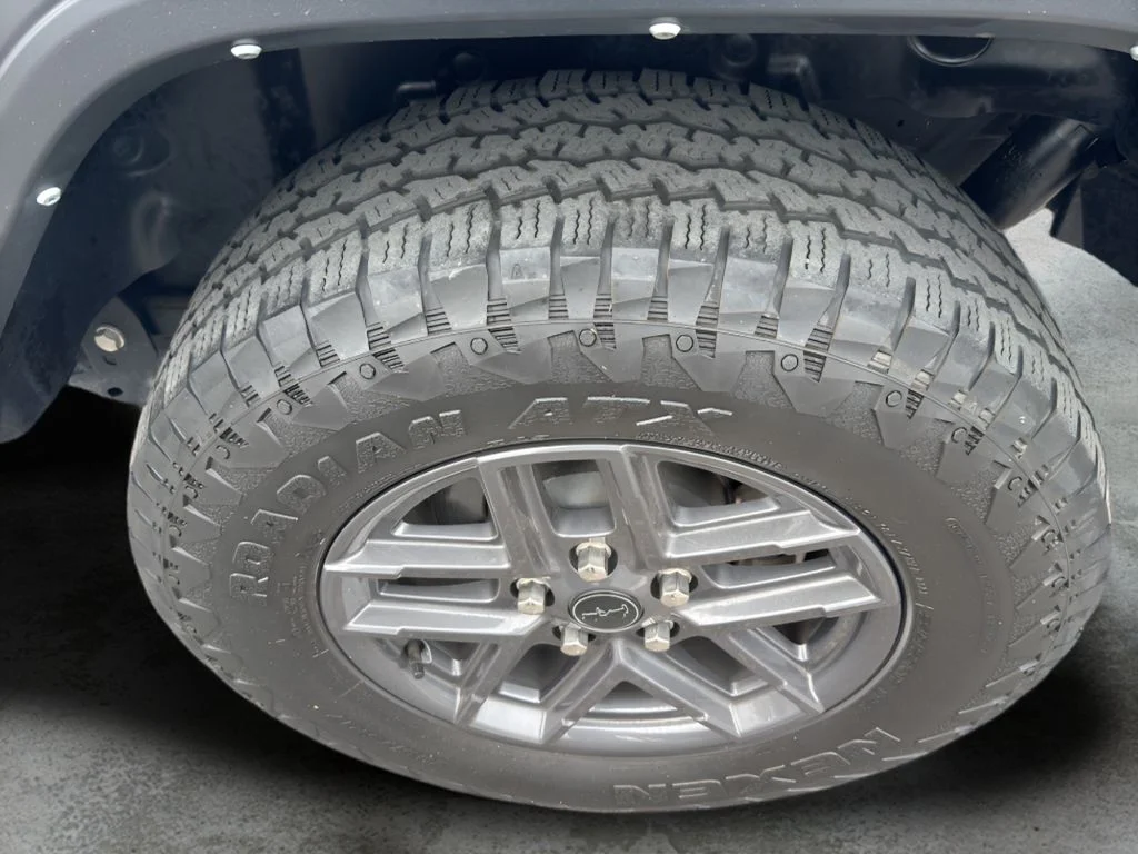 Used 2024 Silver Zynith Clearcoat Jeep Sport S image 38