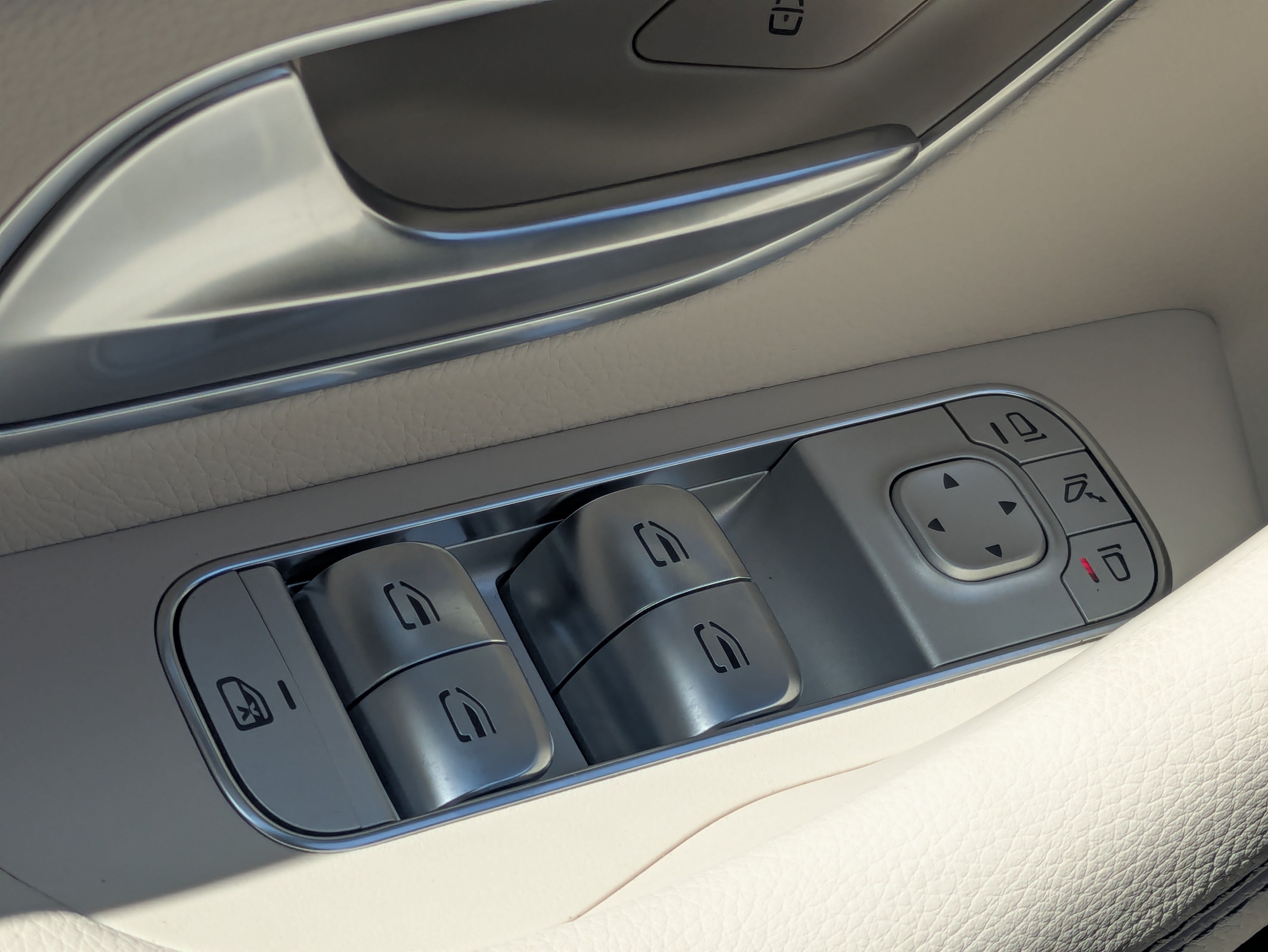 New 2026 Polar White Mercedes-Benz GLS 450 image 23