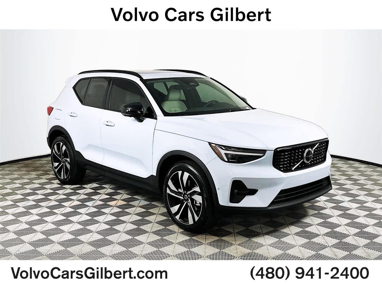 2026 Volvo XC40 B5 Ultra Dark AWD's photo
